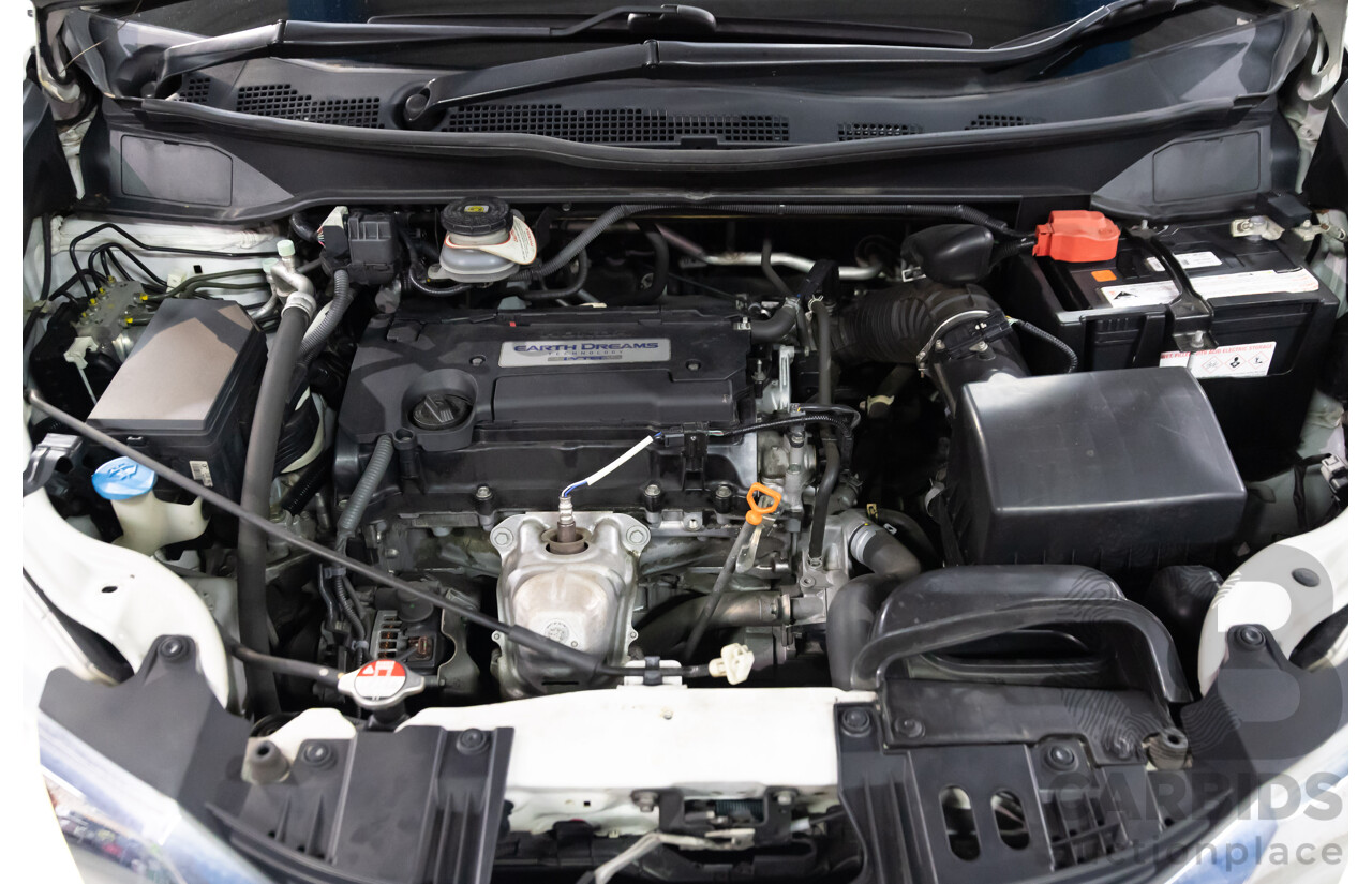 03/2016 Honda Odyssey VTi-L (FWD) RC MY16 7 Seats 4d Wagon White Diamond Pearl 2.4L - 7 Seater