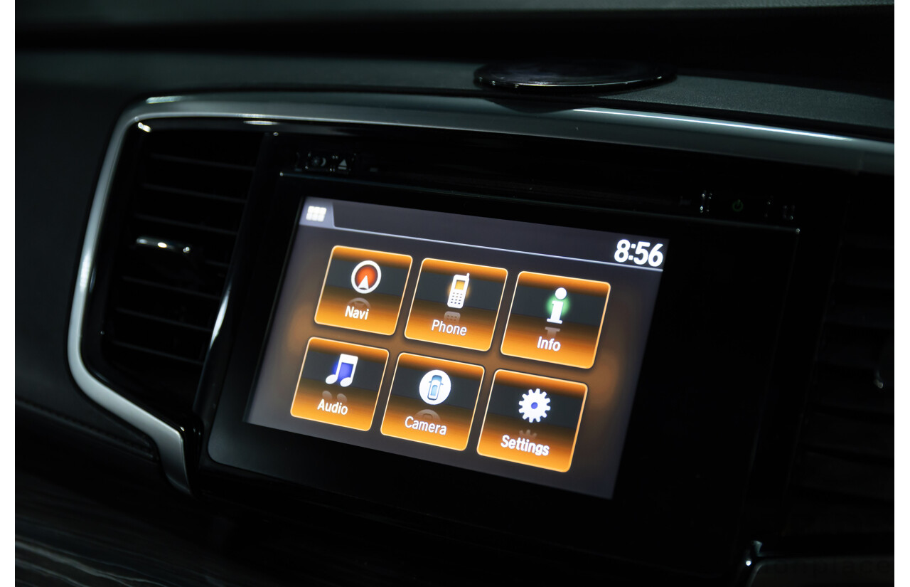 03/2016 Honda Odyssey VTi-L (FWD) RC MY16 7 Seats 4d Wagon White Diamond Pearl 2.4L - 7 Seater