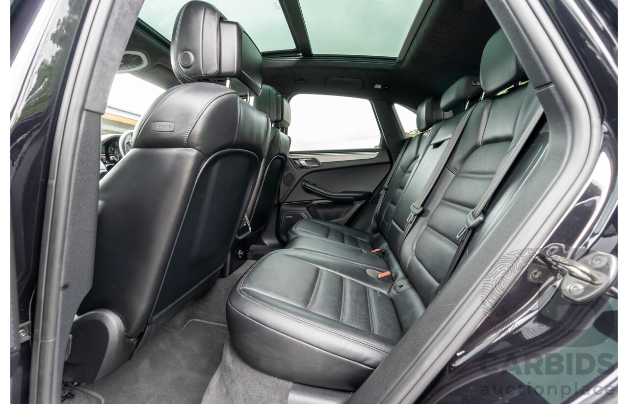 07/2016 Porsche Macan Turbo (AWD) MY16 4d Wagon Jet Black Metallic Twin Turbo V6 3.6L