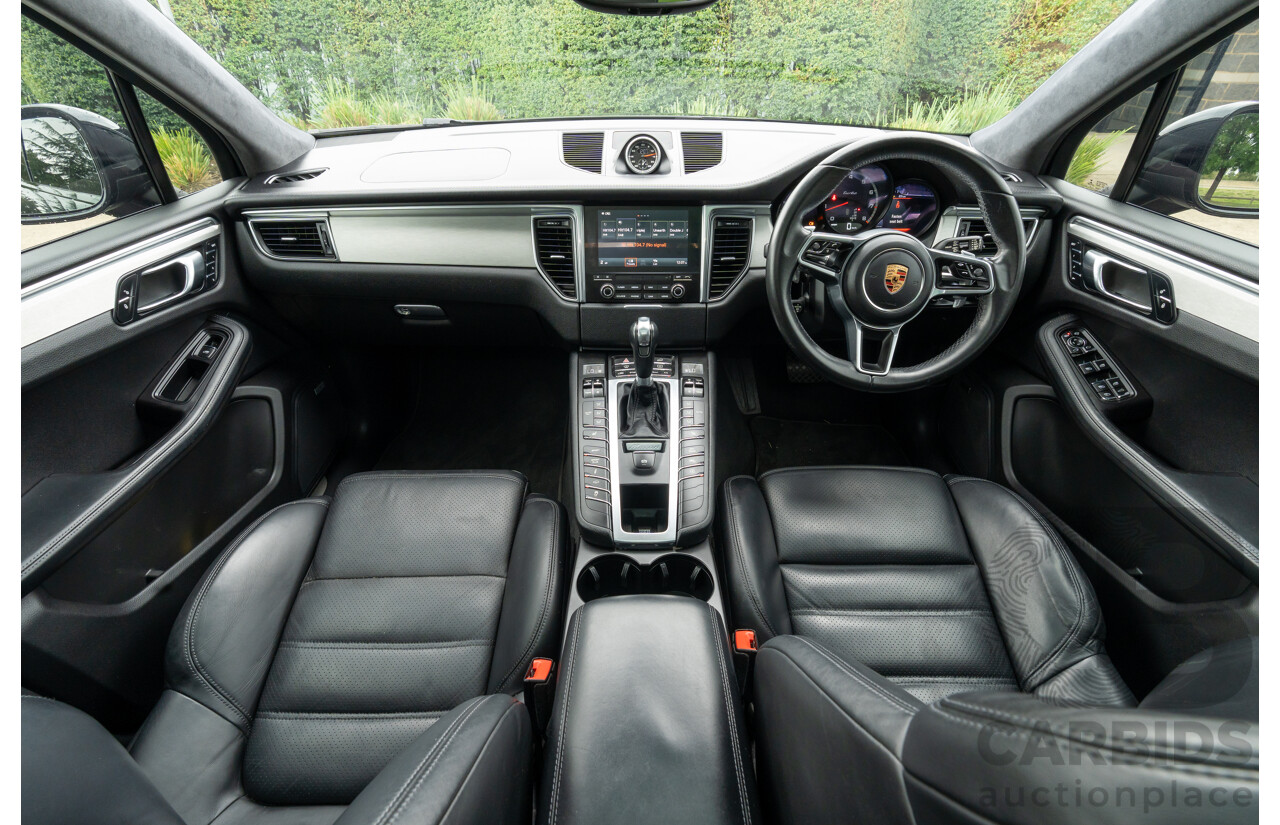 07/2016 Porsche Macan Turbo (AWD) MY16 4d Wagon Jet Black Metallic Twin Turbo V6 3.6L