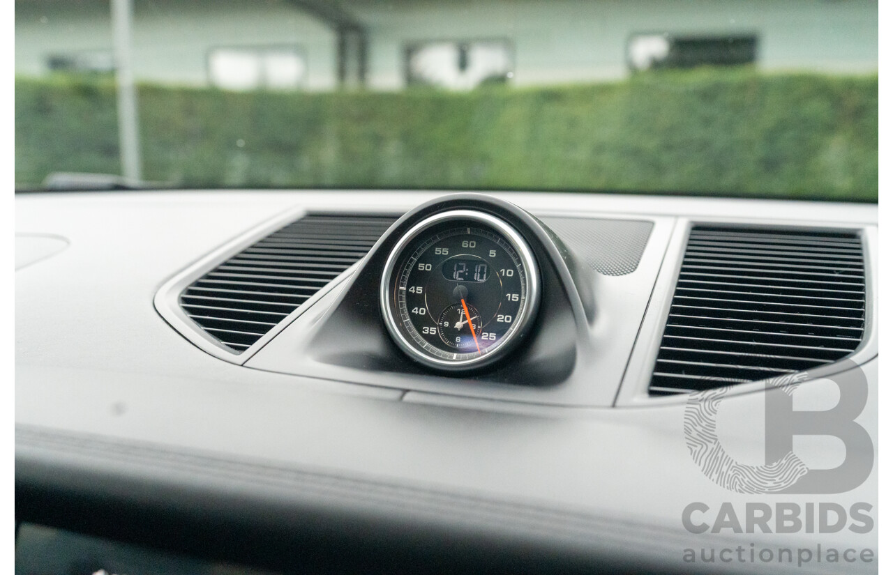 07/2016 Porsche Macan Turbo (AWD) MY16 4d Wagon Jet Black Metallic Twin Turbo V6 3.6L