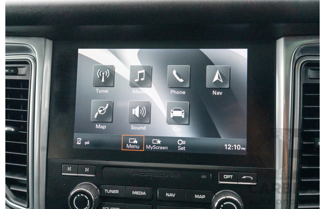 07/2016 Porsche Macan Turbo (AWD) MY16 4d Wagon Jet Black Metallic Twin Turbo V6 3.6L