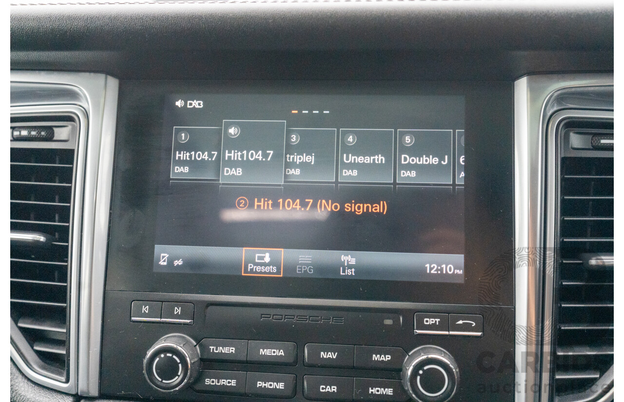 07/2016 Porsche Macan Turbo (AWD) MY16 4d Wagon Jet Black Metallic Twin Turbo V6 3.6L