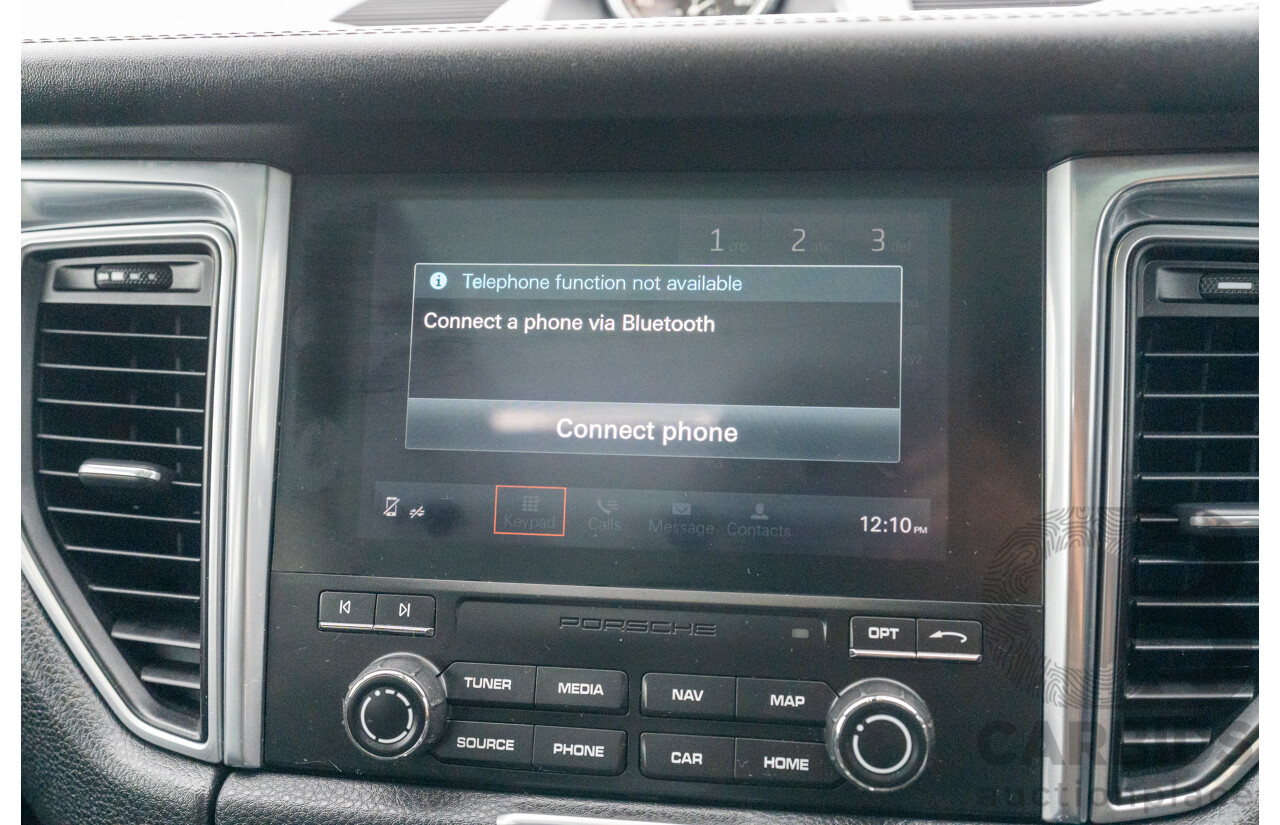 07/2016 Porsche Macan Turbo (AWD) MY16 4d Wagon Jet Black Metallic Twin Turbo V6 3.6L