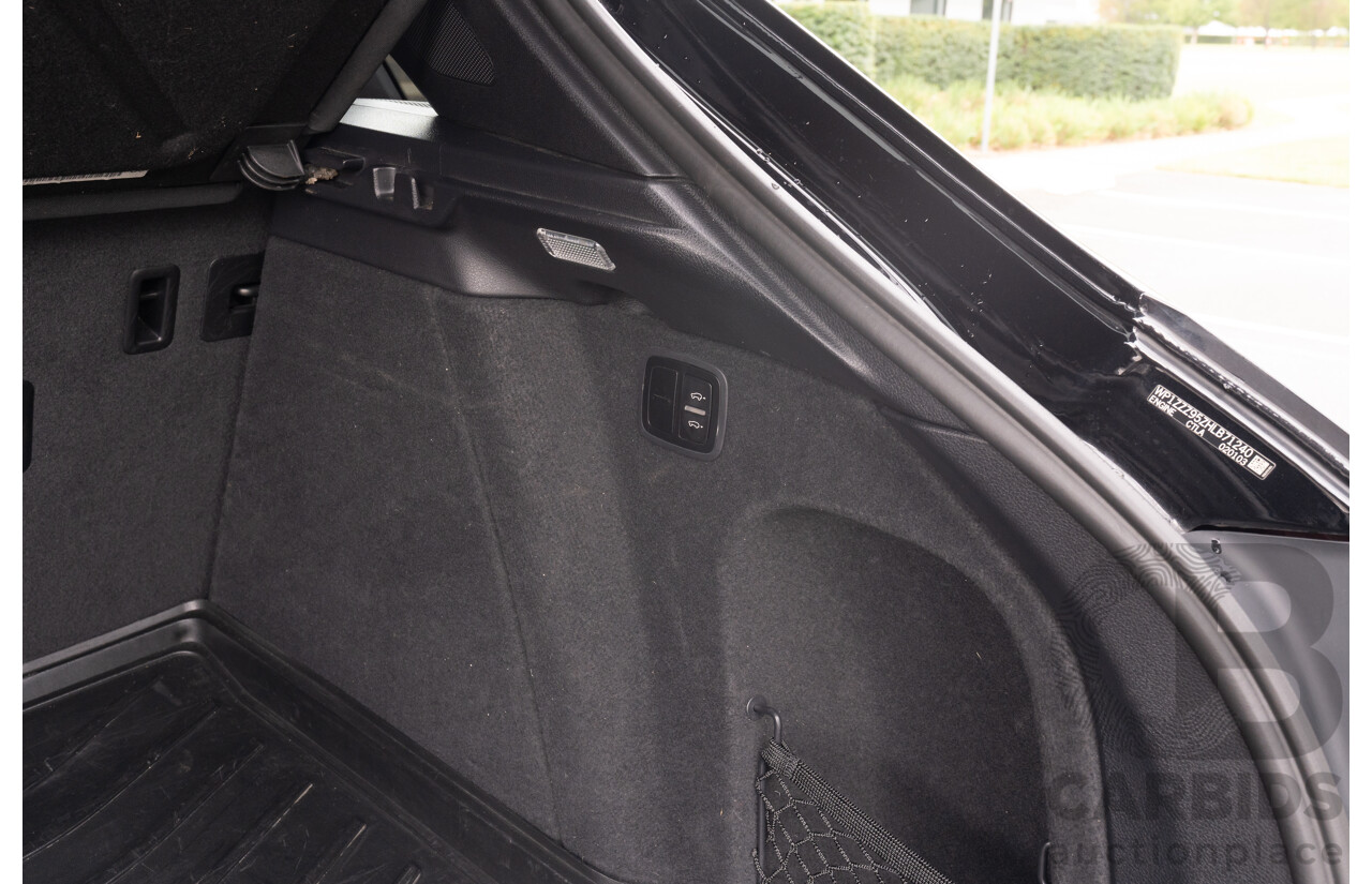 07/2016 Porsche Macan Turbo (AWD) MY16 4d Wagon Jet Black Metallic Twin Turbo V6 3.6L