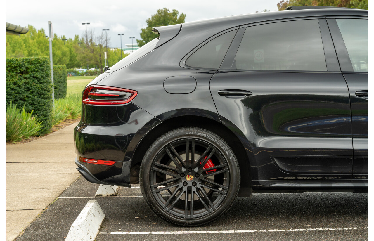 07/2016 Porsche Macan Turbo (AWD) MY16 4d Wagon Jet Black Metallic Twin Turbo V6 3.6L