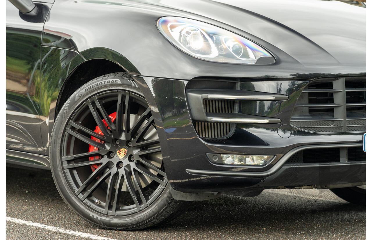 07/2016 Porsche Macan Turbo (AWD) MY16 4d Wagon Jet Black Metallic Twin Turbo V6 3.6L