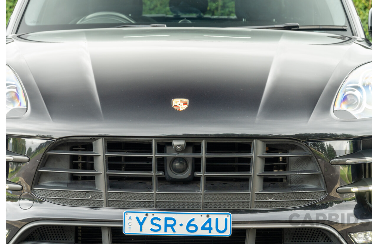 07/2016 Porsche Macan Turbo (AWD) MY16 4d Wagon Jet Black Metallic Twin Turbo V6 3.6L