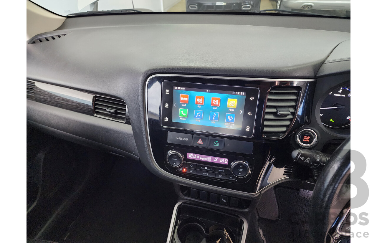 10/2016 Mitsubishi Outlander Exceed (4x4) ZK MY16 4d Wagon White 2.4L