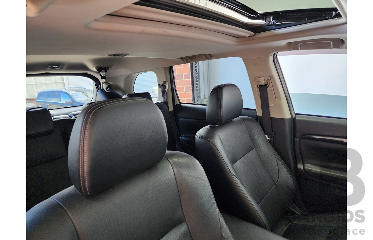 10/2016 Mitsubishi Outlander Exceed (4x4) ZK MY16 4d Wagon White 2.4L