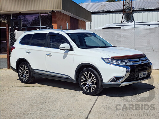 10/2016 Mitsubishi Outlander Exceed (4x4) ZK MY16 4d Wagon White 2.4L