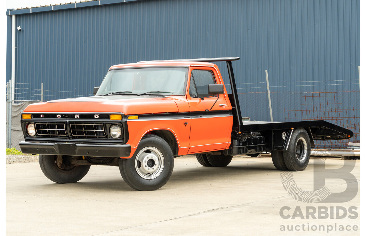 8/1977 Ford F350 Banana Back Tow Truck 2d C/Chas Gloss Red V8 4.9L