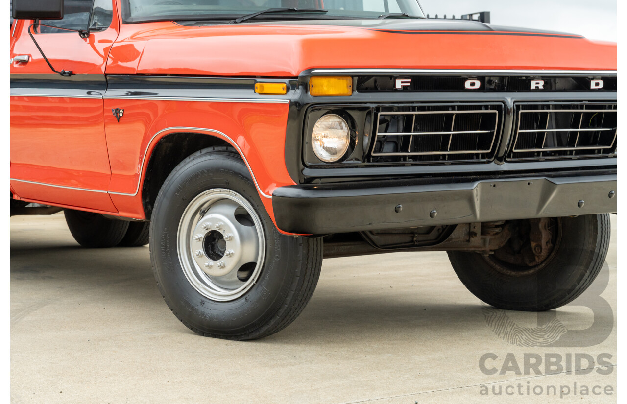 8/1977 Ford F350 Banana Back Tow Truck 2d C/Chas Gloss Red V8 4.9L