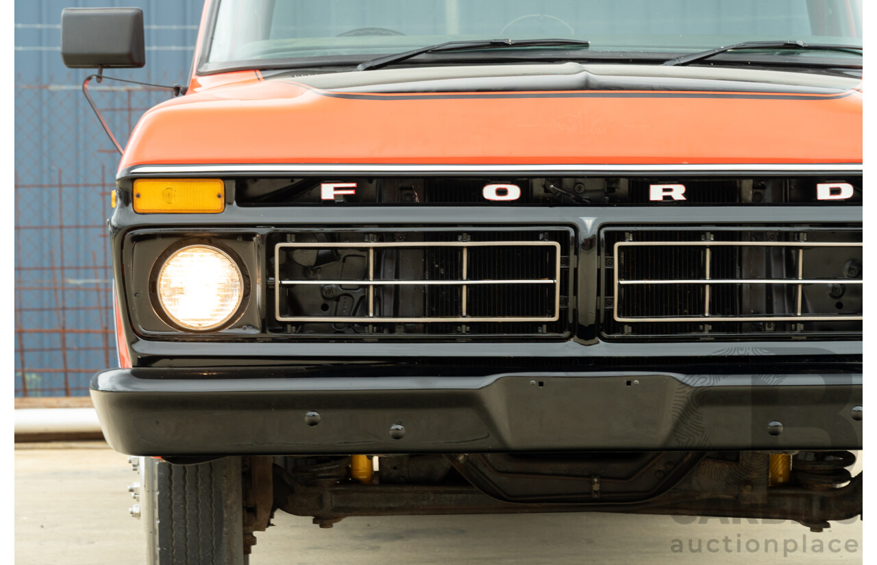 8/1977 Ford F350 Banana Back Tow Truck 2d C/Chas Gloss Red V8 4.9L