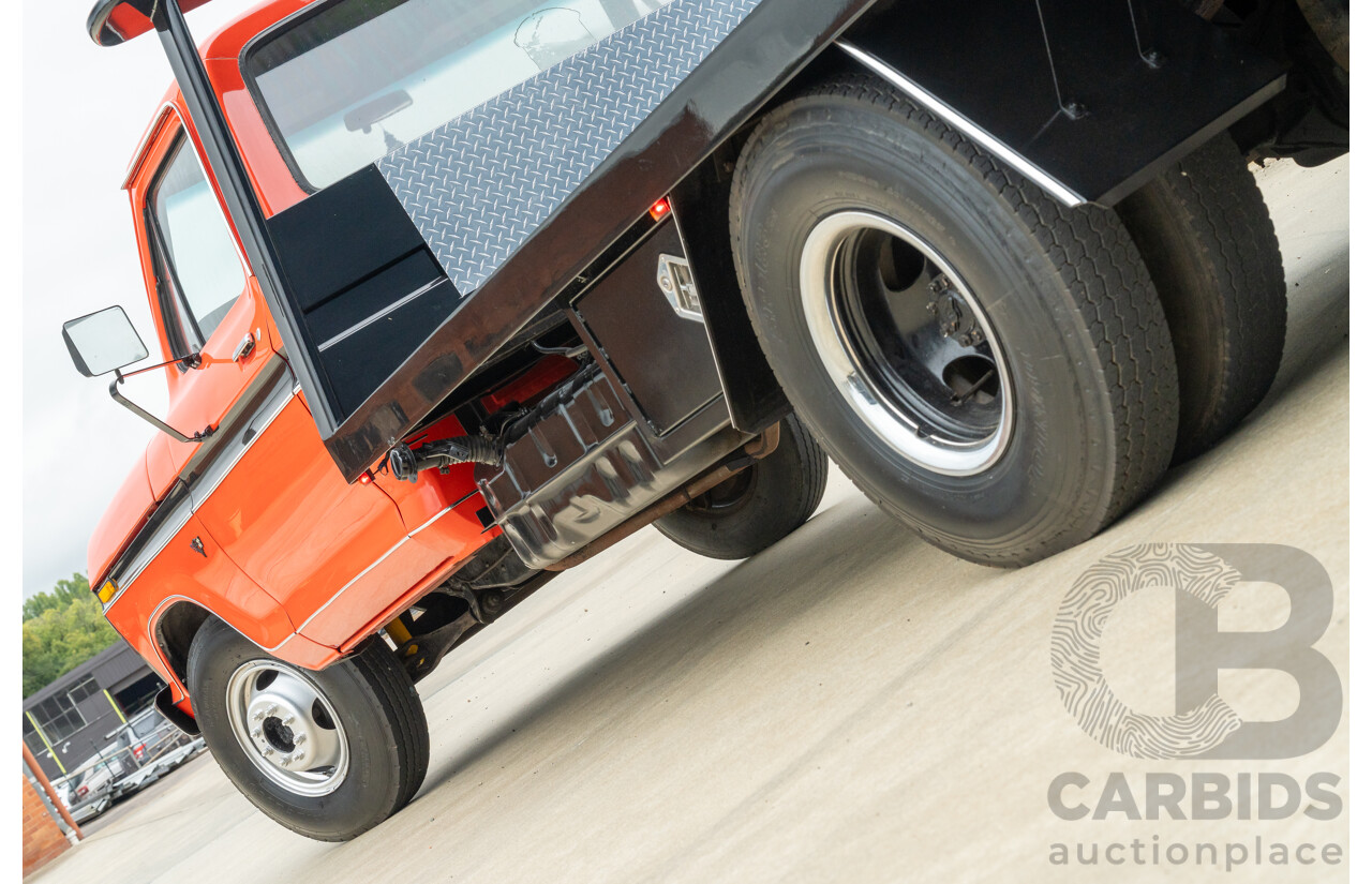 8/1977 Ford F350 Banana Back Tow Truck 2d C/Chas Gloss Red V8 4.9L