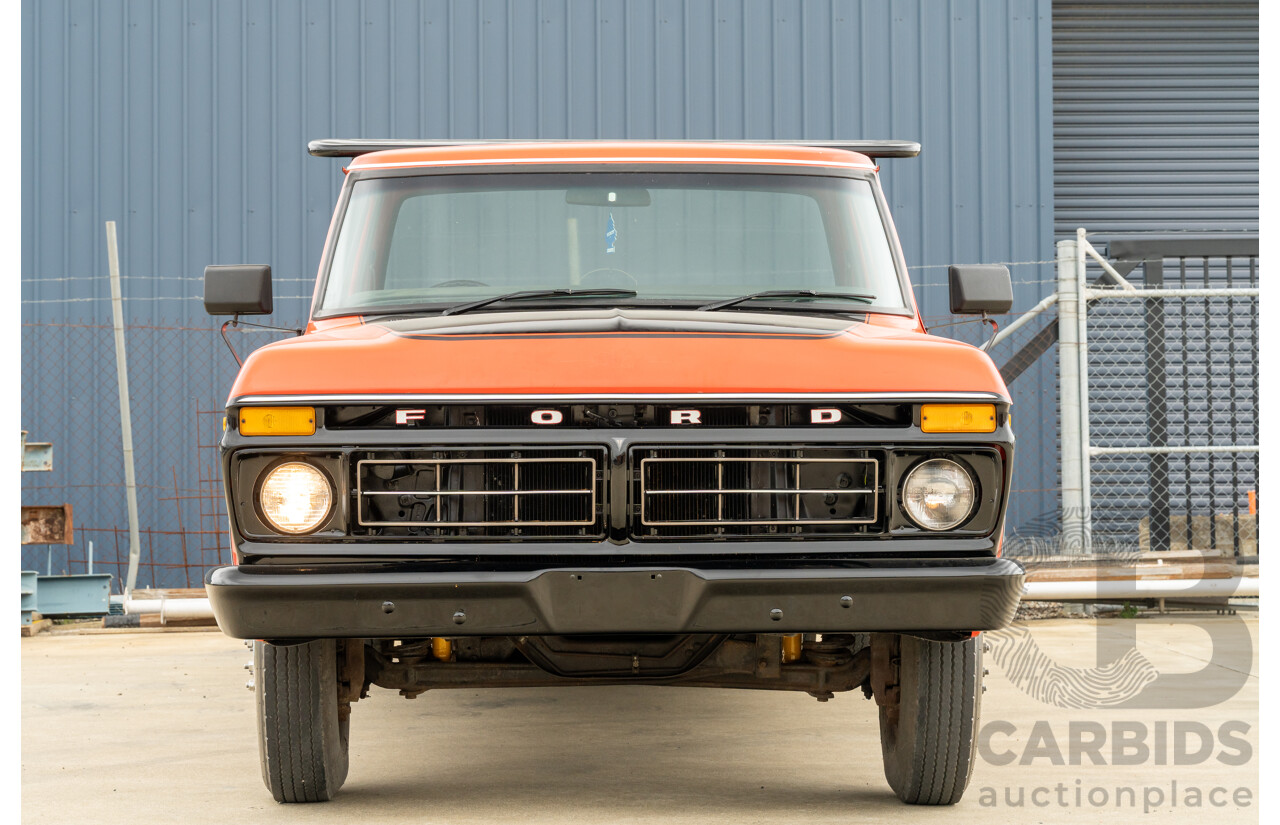 8/1977 Ford F350 Banana Back Tow Truck 2d C/Chas Gloss Red V8 4.9L