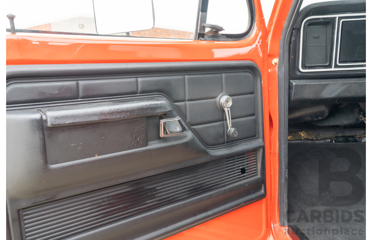 8/1977 Ford F350 Banana Back Tow Truck 2d C/Chas Gloss Red V8 4.9L