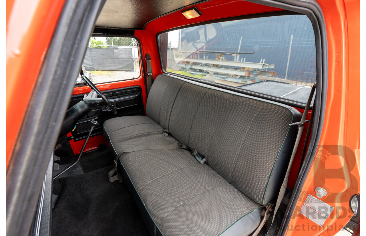 8/1977 Ford F350 Banana Back Tow Truck 2d C/Chas Gloss Red V8 4.9L