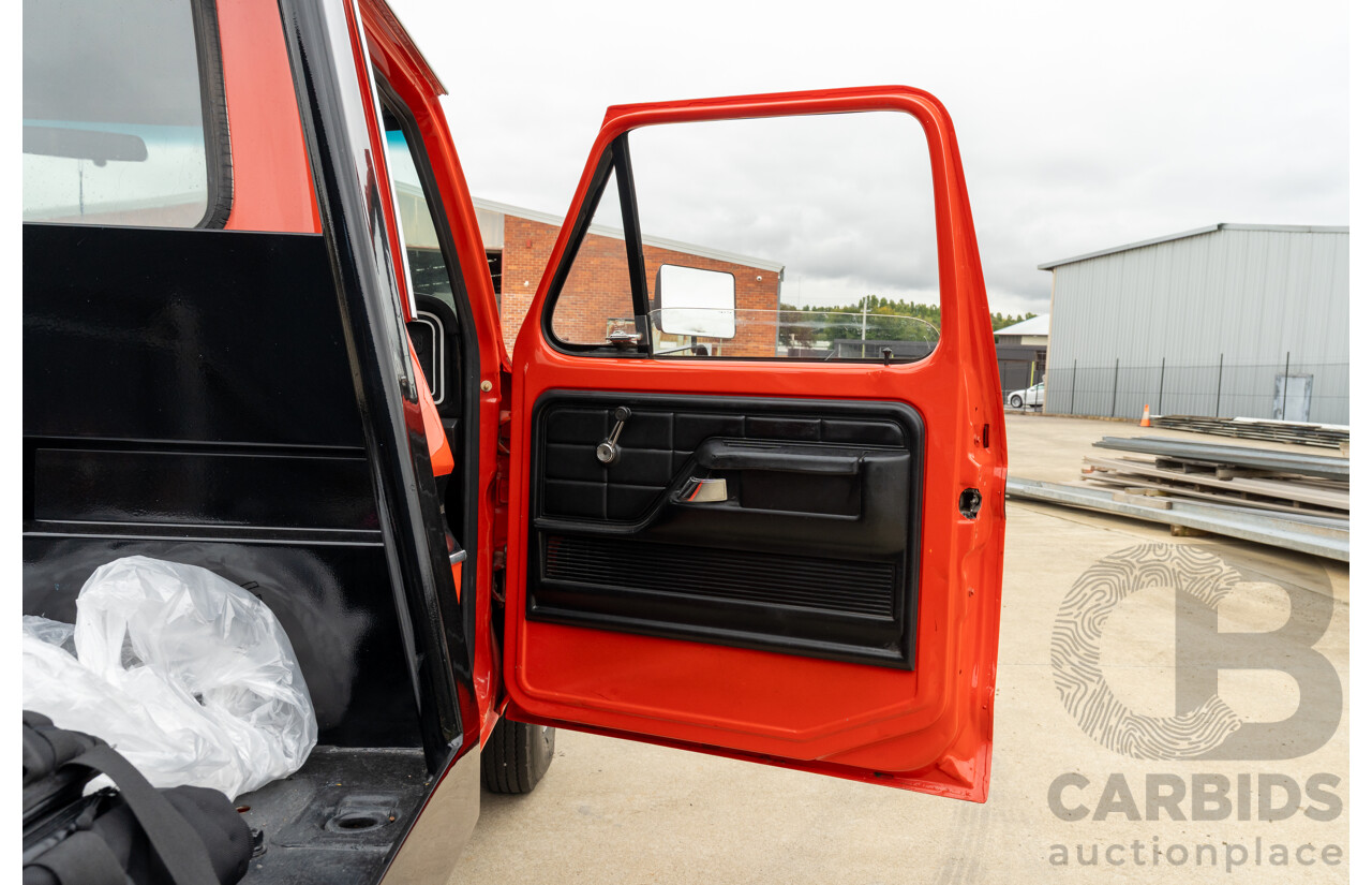 8/1977 Ford F350 Banana Back Tow Truck 2d C/Chas Gloss Red V8 4.9L