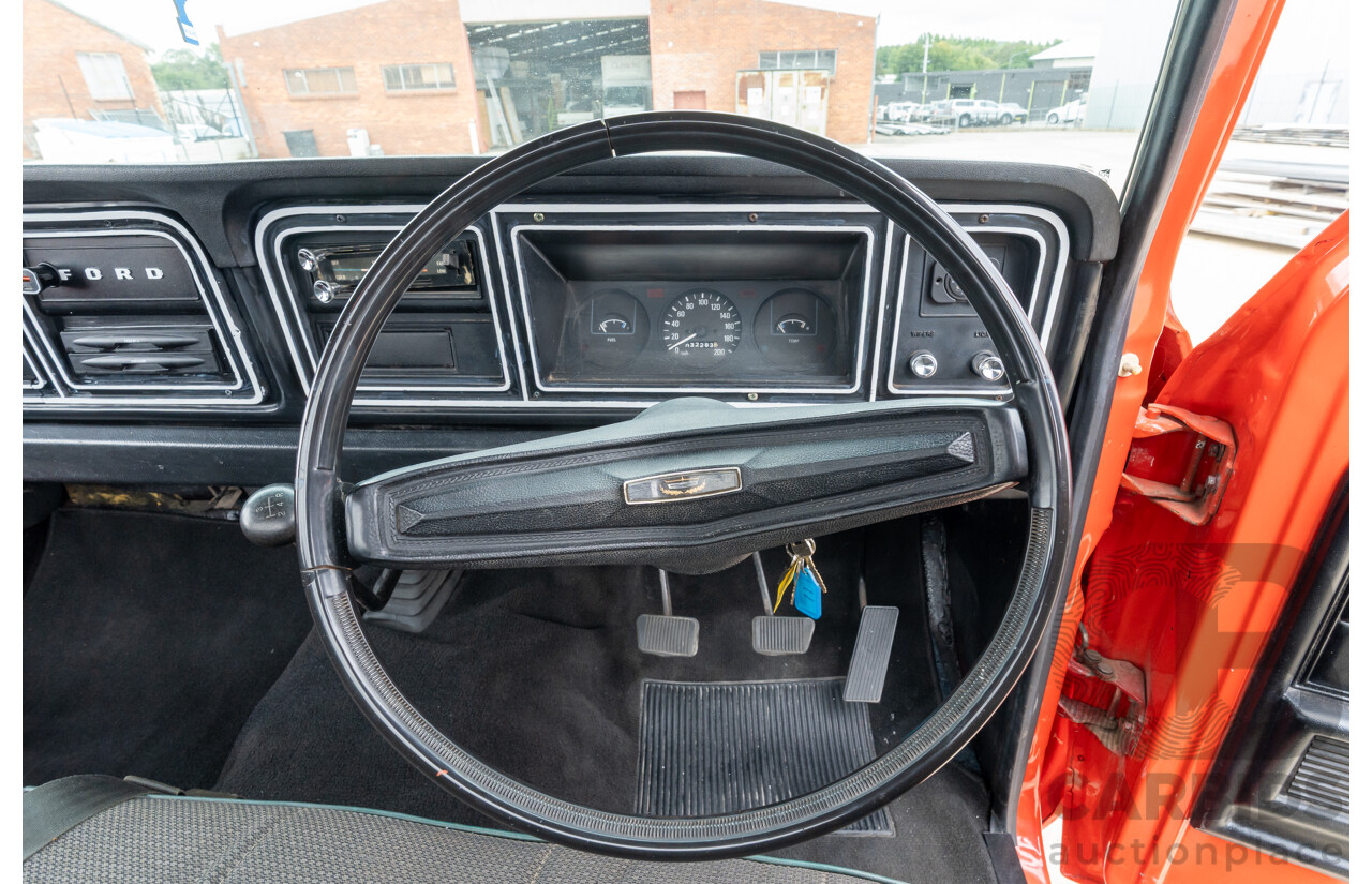 8/1977 Ford F350 Banana Back Tow Truck 2d C/Chas Gloss Red V8 4.9L