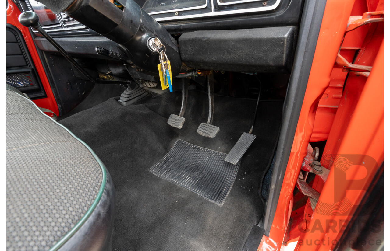 8/1977 Ford F350 Banana Back Tow Truck 2d C/Chas Gloss Red V8 4.9L