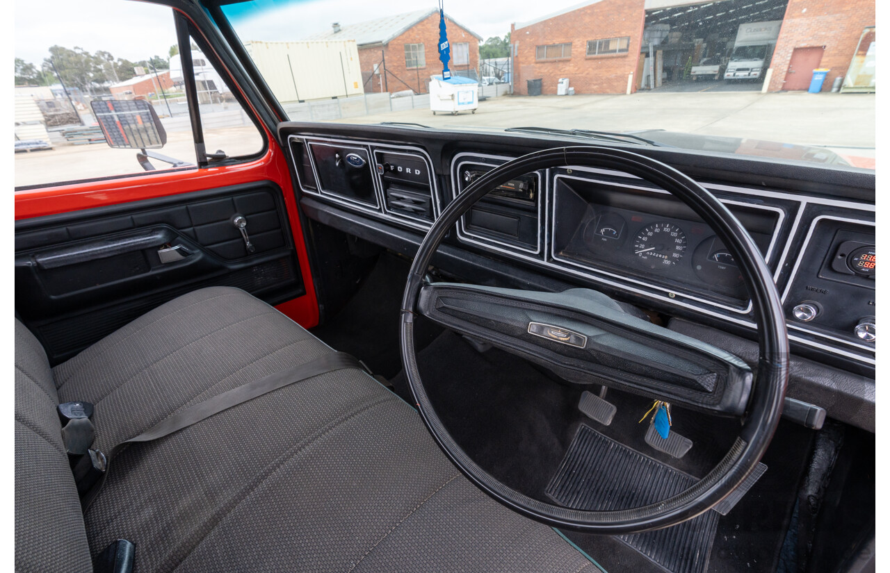 8/1977 Ford F350 Banana Back Tow Truck 2d C/Chas Gloss Red V8 4.9L