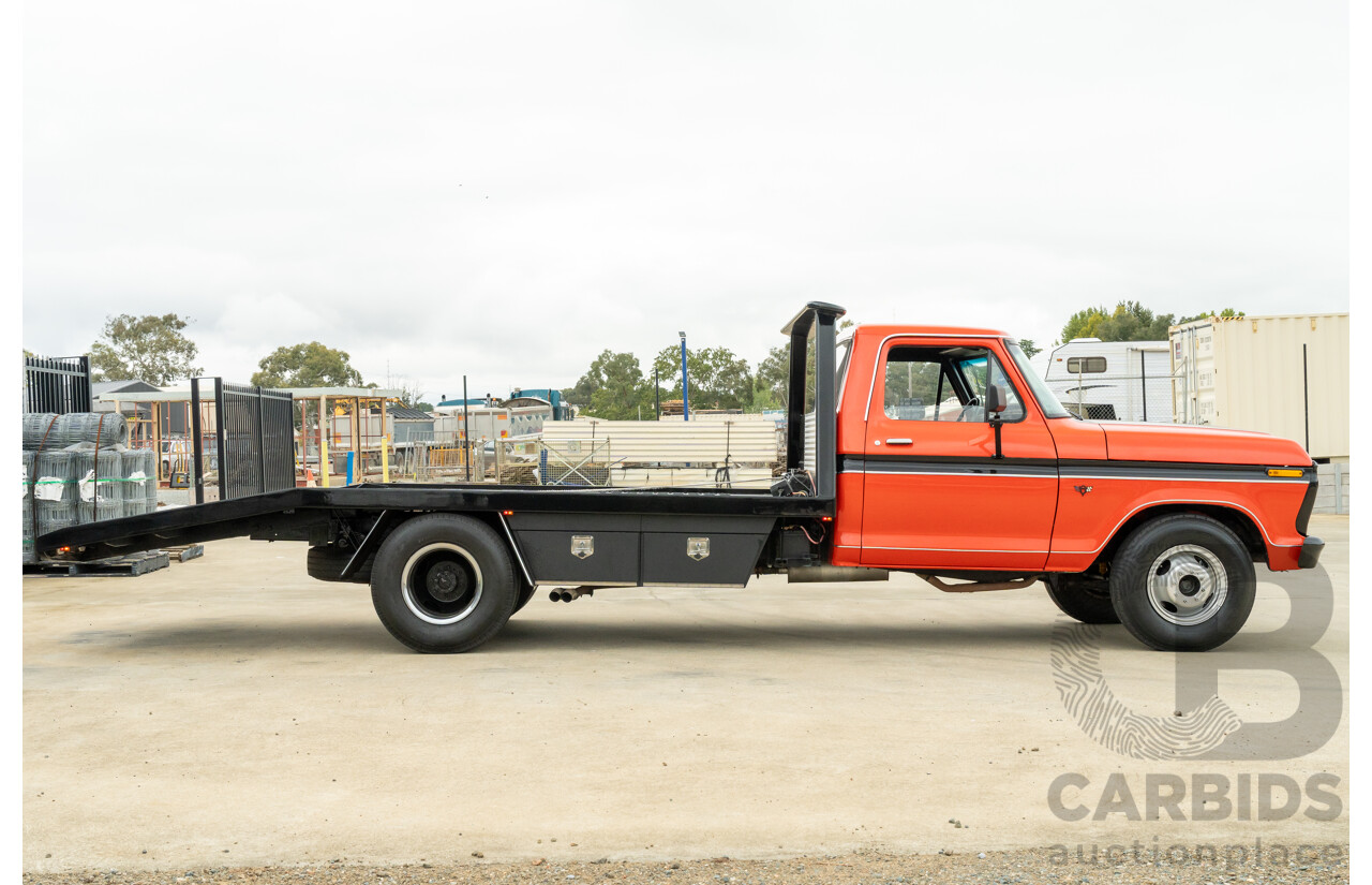8/1977 Ford F350 Banana Back Tow Truck 2d C/Chas Gloss Red V8 4.9L
