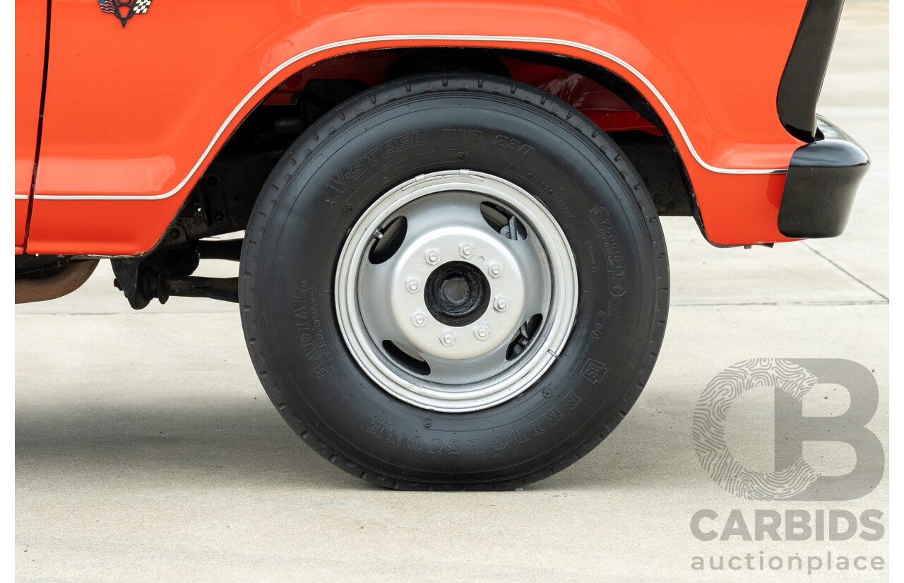 8/1977 Ford F350 Banana Back Tow Truck 2d C/Chas Gloss Red V8 4.9L