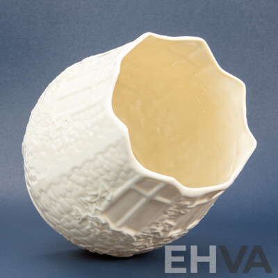 Quality Limited Edition Belleek Ceramic Event Piece 2000