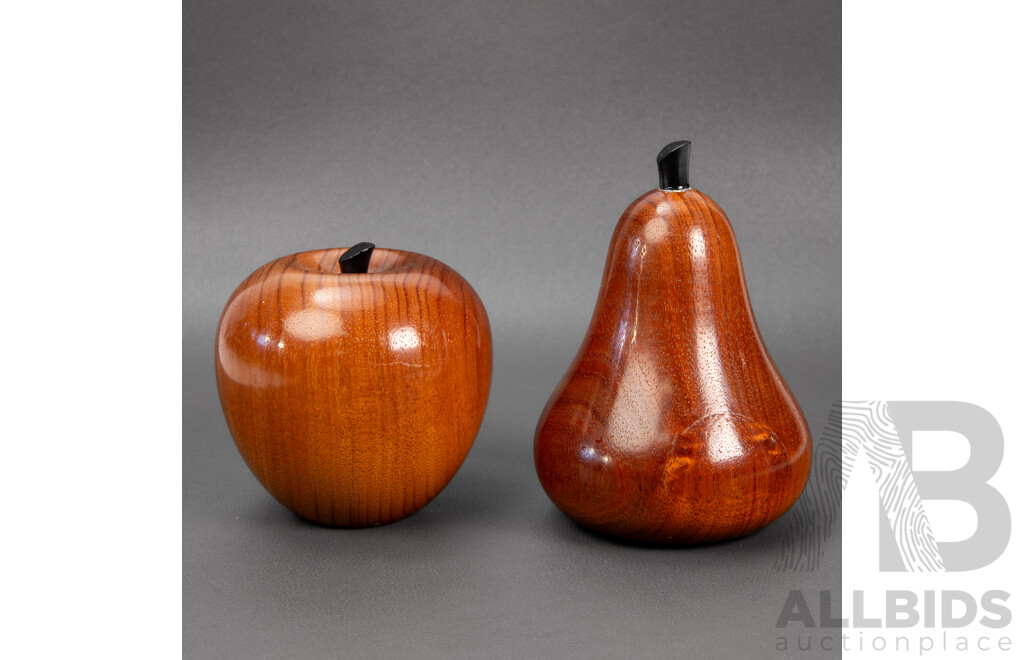 Pair of Tasmanian Blackwood Fruits Darryl Freestone of Wood’n’Dream