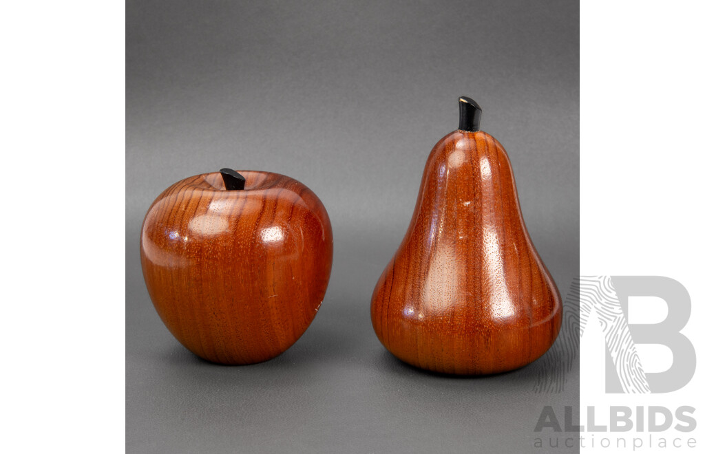 Pair of Tasmanian Blackwood Fruits Darryl Freestone of Wood’n’Dream