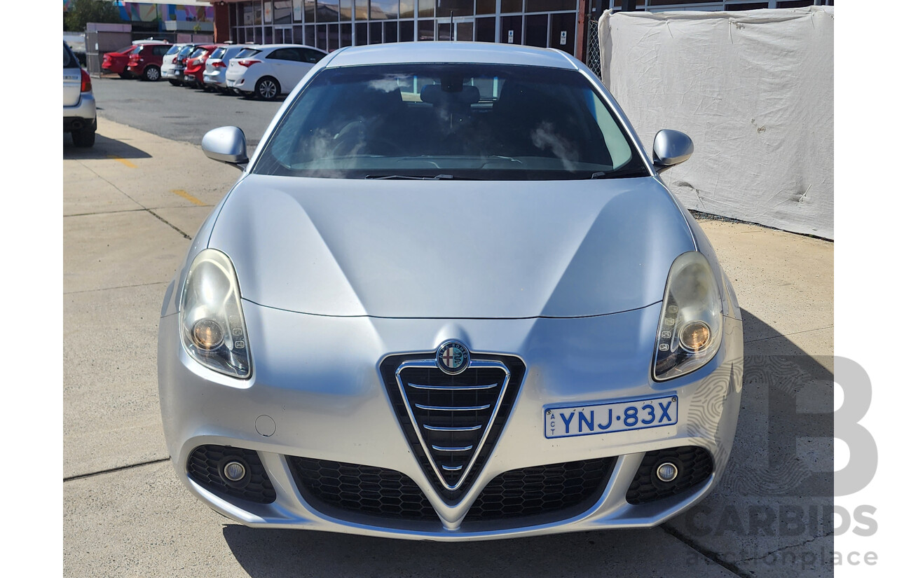 8/2013 Alfa Romeo Giulietta Distinctive  5d Hatchback Silver 1.4L