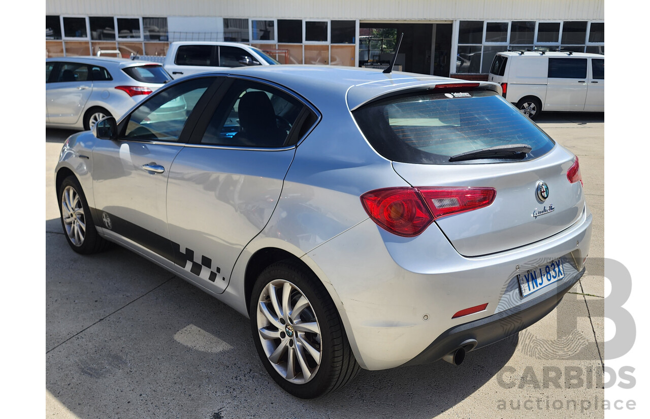 8/2013 Alfa Romeo Giulietta Distinctive  5d Hatchback Silver 1.4L