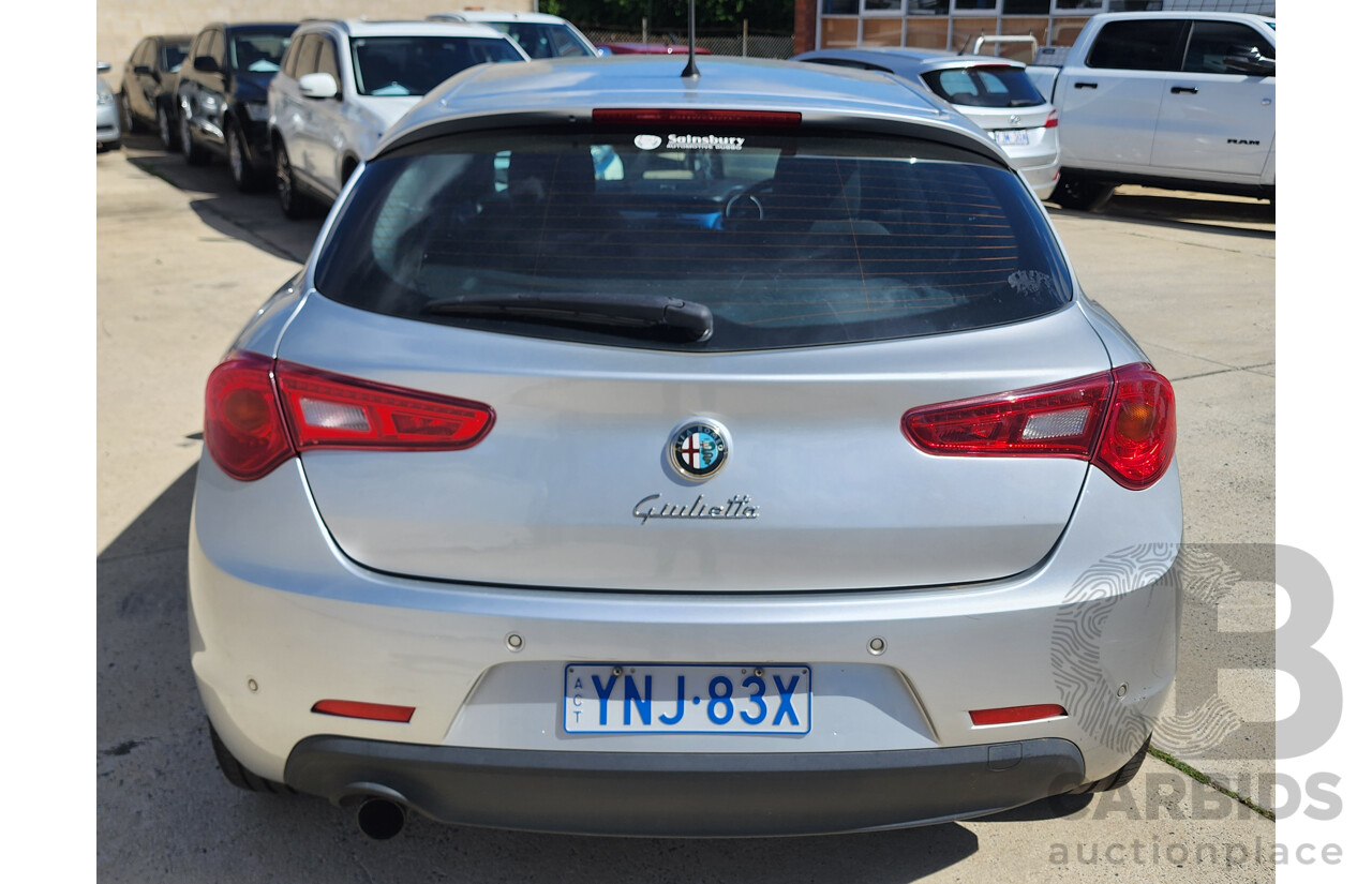 8/2013 Alfa Romeo Giulietta Distinctive  5d Hatchback Silver 1.4L