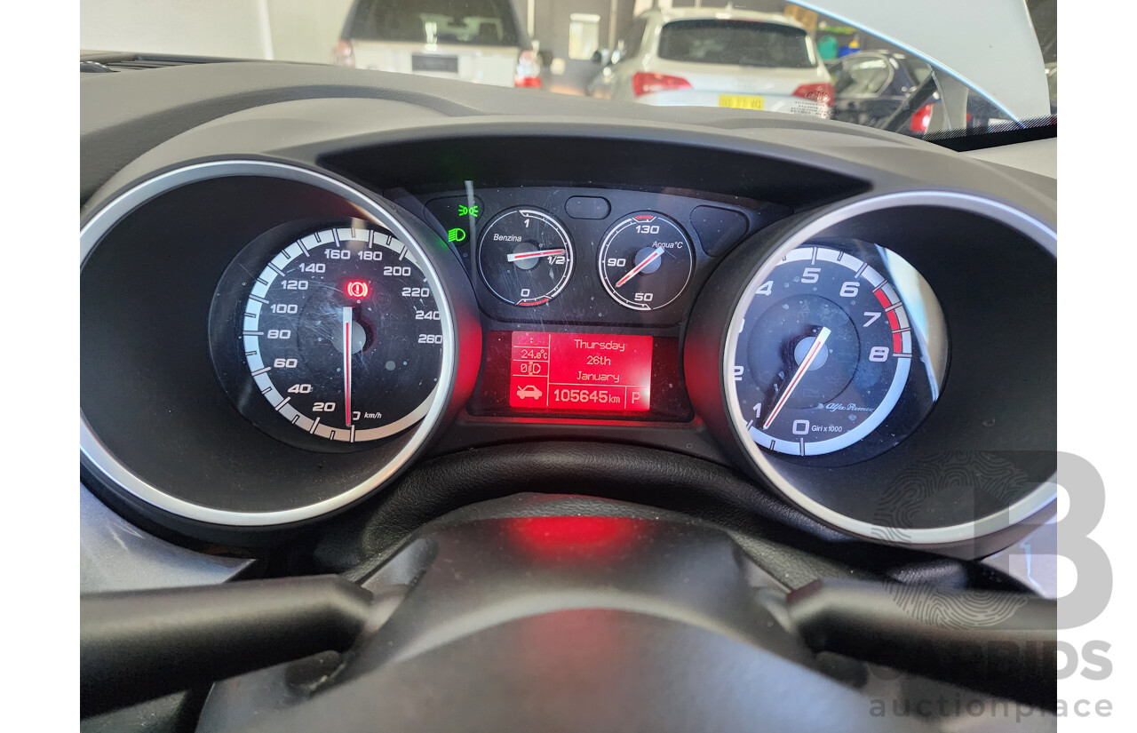 8/2013 Alfa Romeo Giulietta Distinctive  5d Hatchback Silver 1.4L