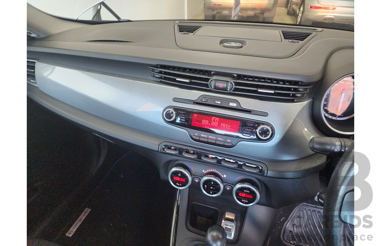 8/2013 Alfa Romeo Giulietta Distinctive  5d Hatchback Silver 1.4L