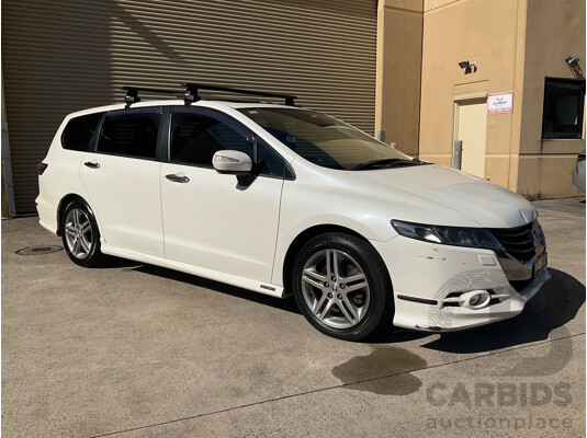 3/2010 Honda Odyssey Luxury RB 4d Wagon White 2.4L