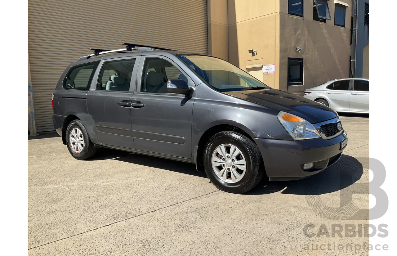 5/2012 Kia Grand Carnival S VQ MY12 4d Wagon Grey V6 3.5L - 8 Seater