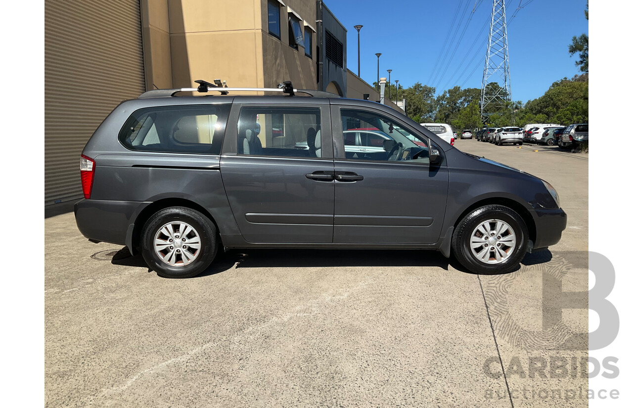 5/2012 Kia Grand Carnival S VQ MY12 4d Wagon Grey V6 3.5L - 8 Seater