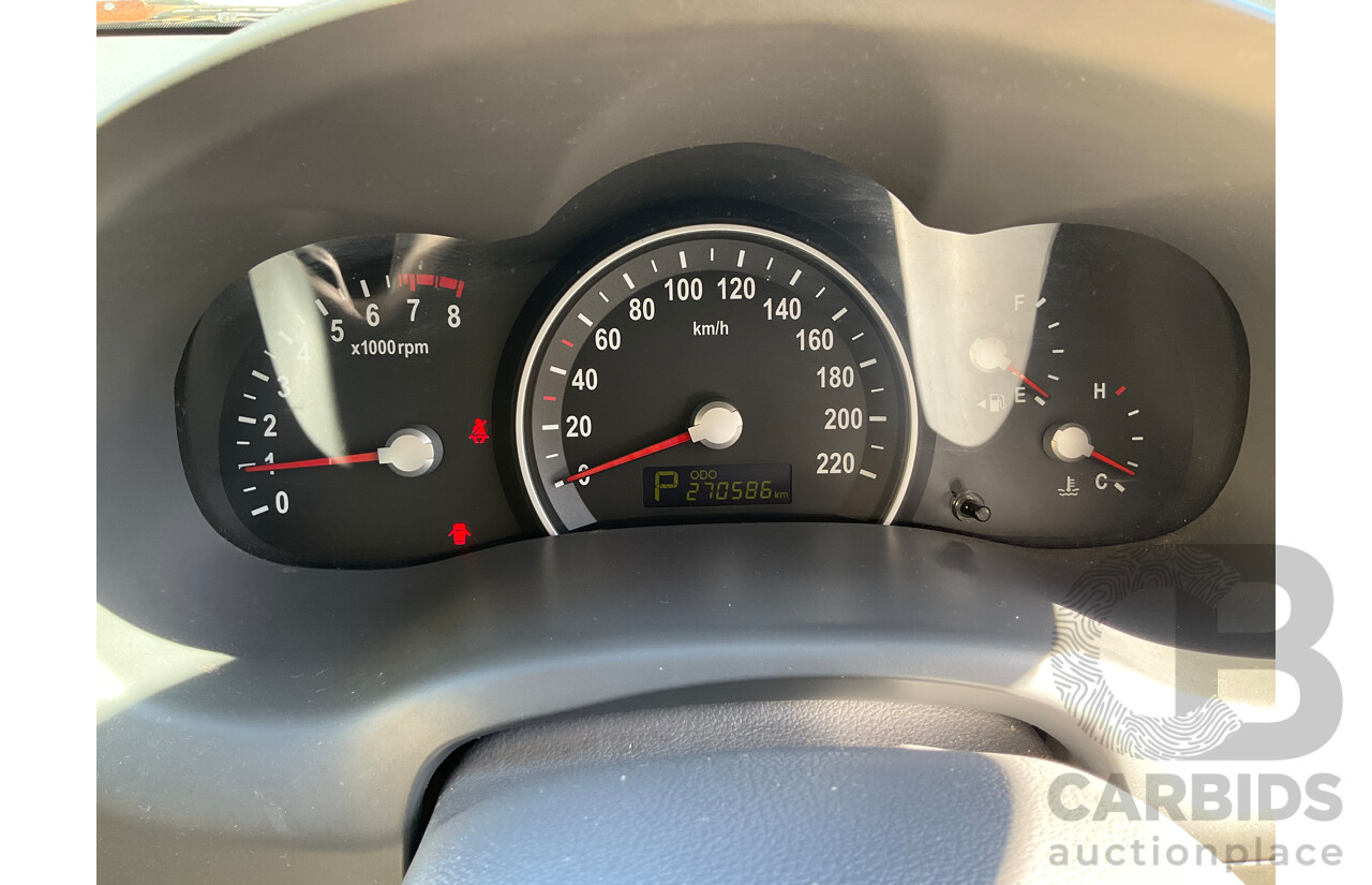 5/2012 Kia Grand Carnival S VQ MY12 4d Wagon Grey V6 3.5L - 8 Seater