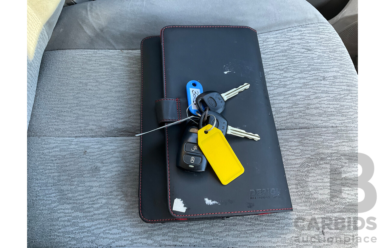 5/2012 Kia Grand Carnival S VQ MY12 4d Wagon Grey V6 3.5L - 8 Seater