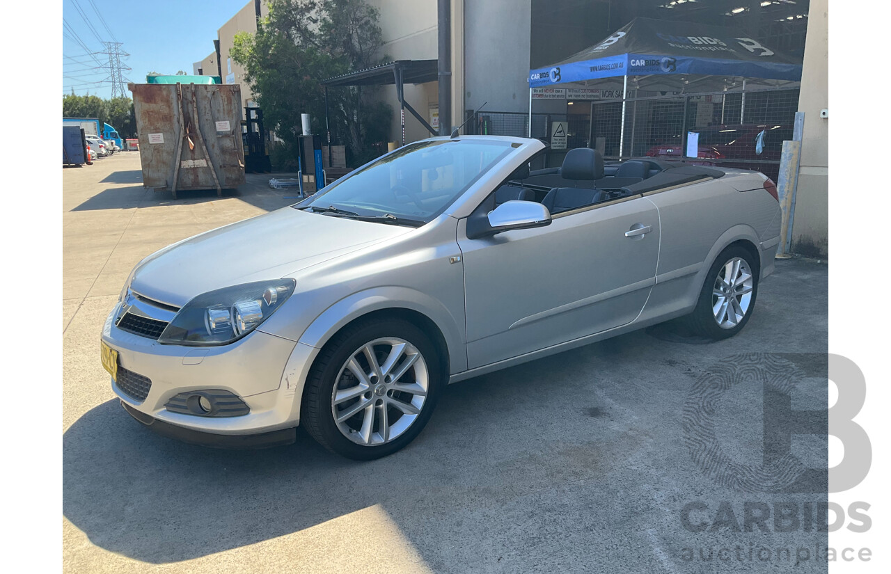 4/2007 Holden Astra Twin Top AH 2d Hardtop Convertible Silver 2.2L