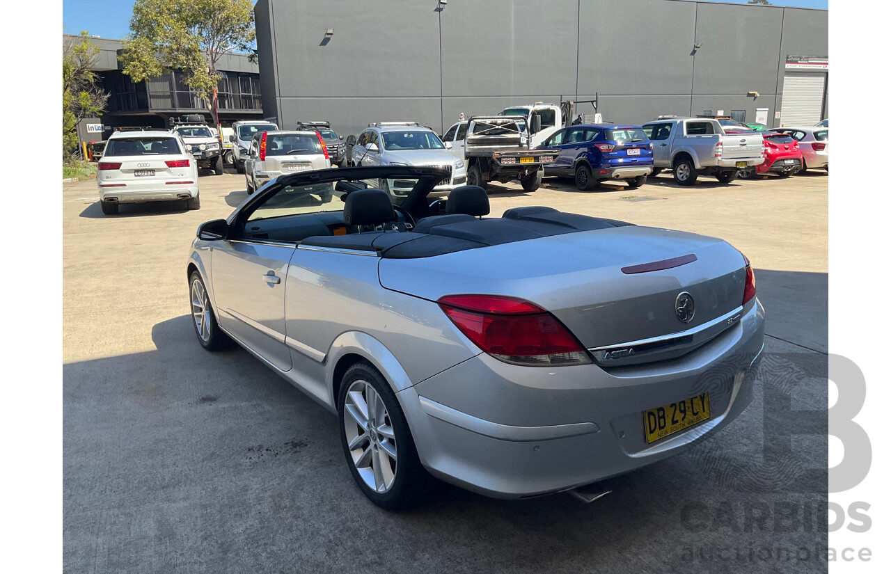 4/2007 Holden Astra Twin Top AH 2d Hardtop Convertible Silver 2.2L