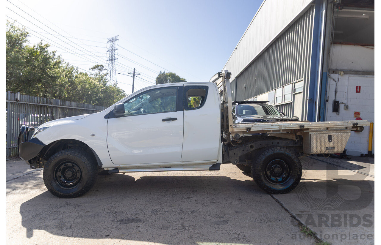 06/2016 Mazda BT-50 XT Hi-Rider (4x2) MY16 Freestyle C/Chas White Turbo Diesel 3.2L
