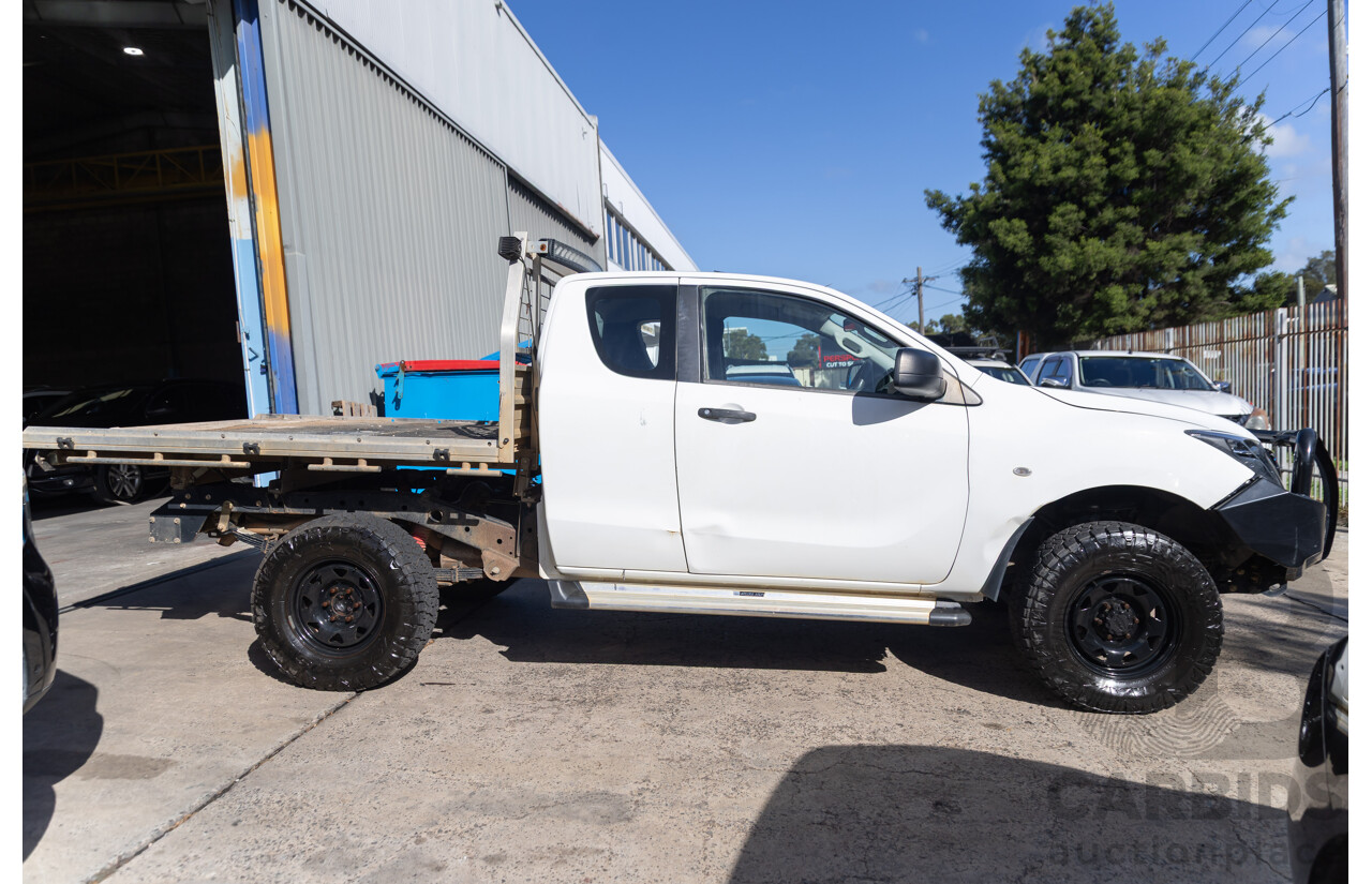 06/2016 Mazda BT-50 XT Hi-Rider (4x2) MY16 Freestyle C/Chas White Turbo Diesel 3.2L