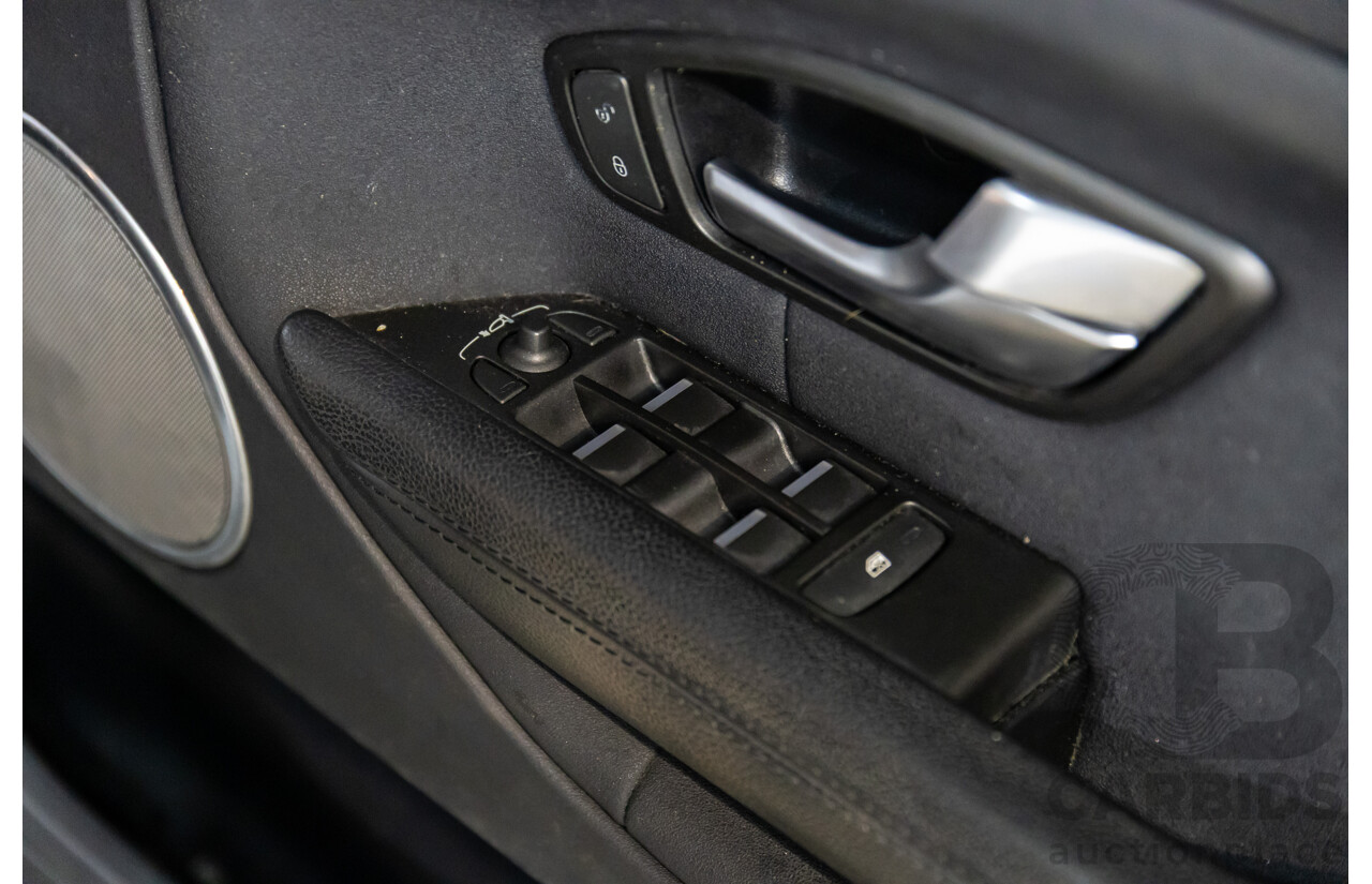 12/2016 Range Rover Evoque Td4 180 SE (AWD) LV MY17 5d Wagon Fuji White Turbo Diesel 2.0L