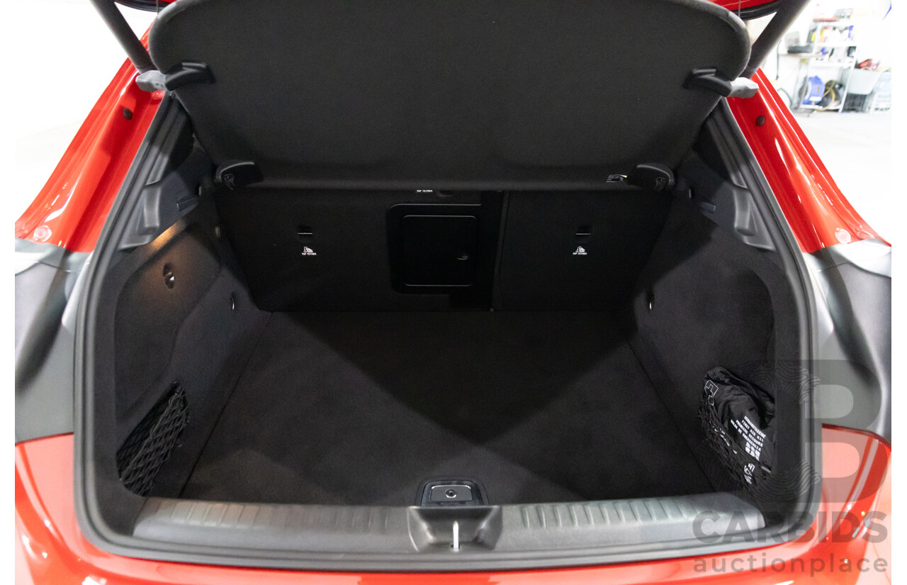 01/2020 Mercedes-Benz GLA 180 (FWD) X156 MY20 4d Wagon Jupiter Red Turbo 1.6L