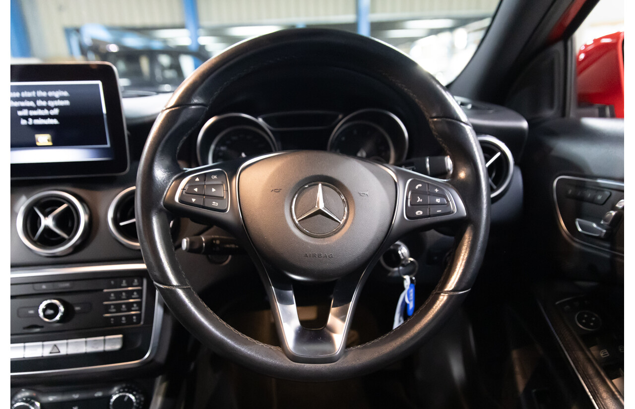 01/2020 Mercedes-Benz GLA 180 (FWD) X156 MY20 4d Wagon Jupiter Red Turbo 1.6L