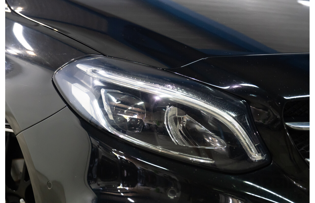 02/2016 Mercedes-Benz B250 4Matic (AWD) 246 MY16 5d Hatchback Cosmos Black Metallic Turbo 2.0L