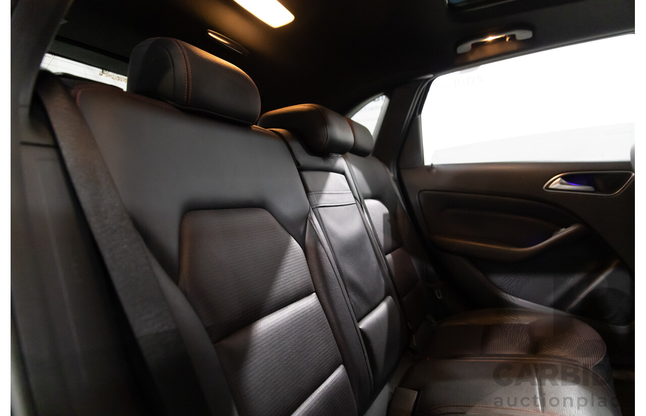 02/2016 Mercedes-Benz B250 4Matic (AWD) 246 MY16 5d Hatchback Cosmos Black Metallic Turbo 2.0L